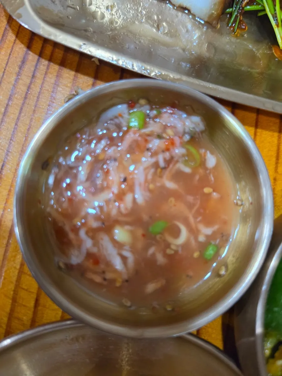 Pork suyuk with accompanying side dishes