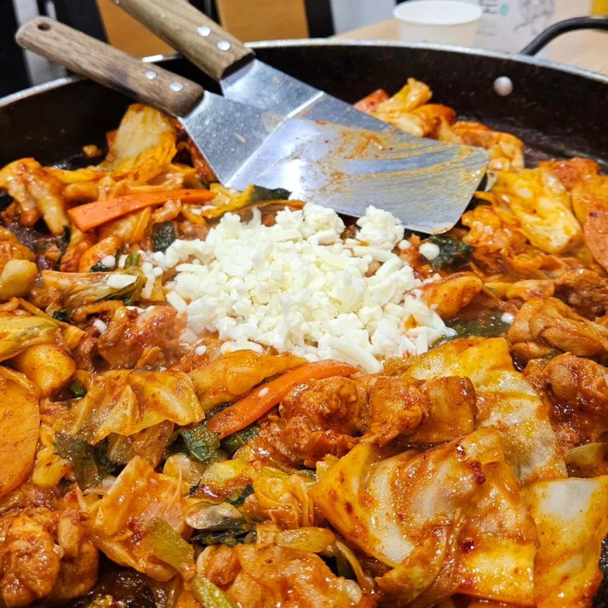 헤이리마을 한식 맛집 맘스의정부부대찌개 대표 사진