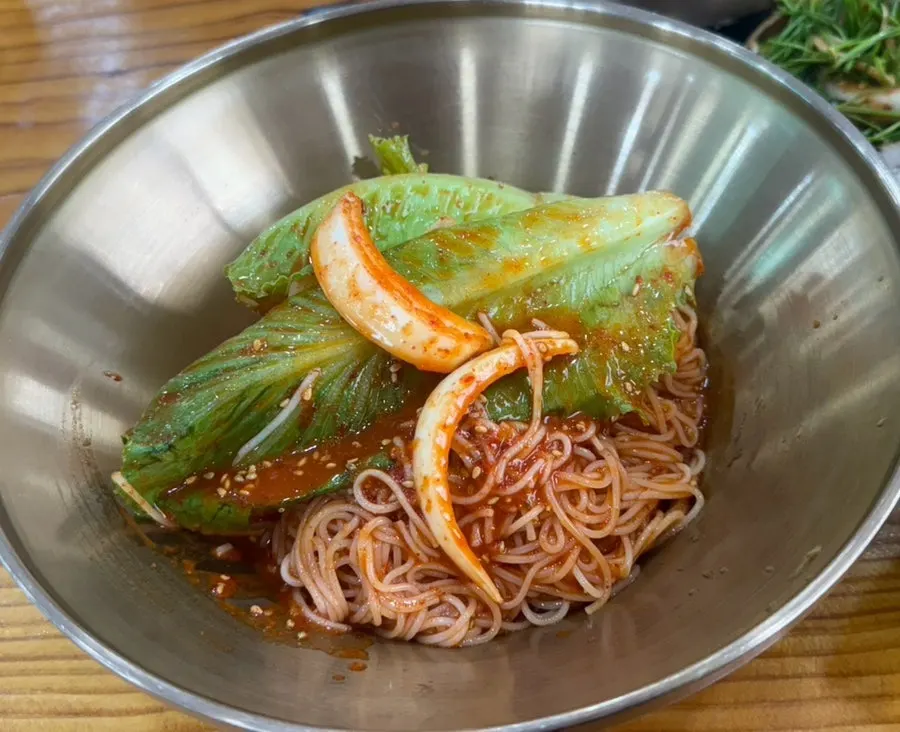 A bowl of Cheonje Guksu's bibim guksu