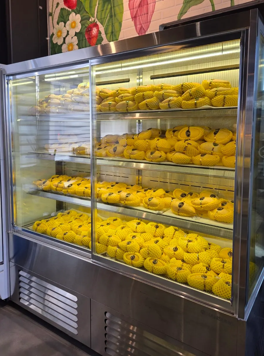 Mango display filling the interior of the store