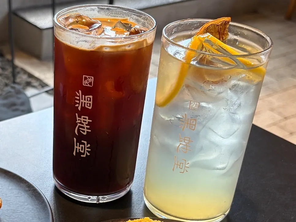 A cup of americano at Heuksadang