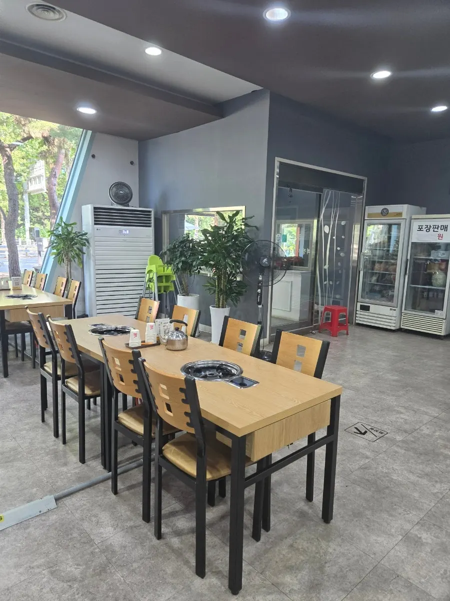 Free dedicated parking lot in front of the restaurant