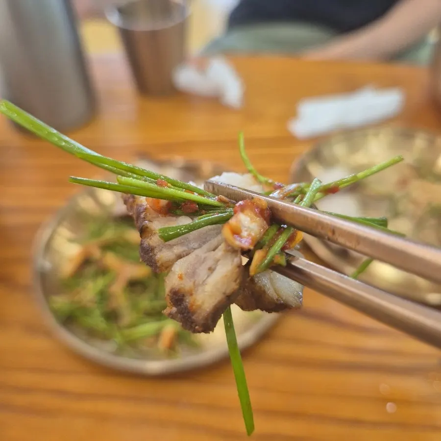 Janchi guksu and suyuk together