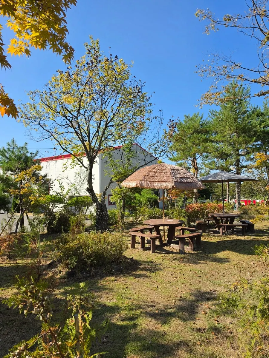Outdoor seating at On the Rail in cool autumn weather