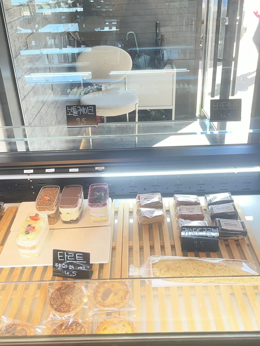 Bakery display at On the Rail
