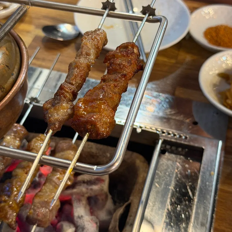 화로에서 익는 양꼬치