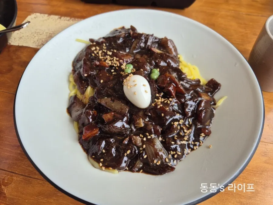 미미차이나 짜장면 한 그릇