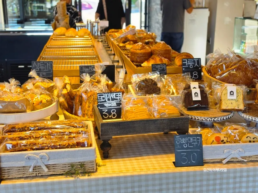 Bread displayed at On the Rail's bakery corner