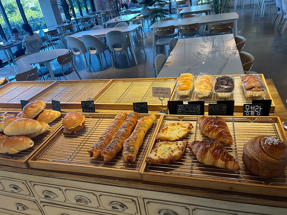 Breads on display in On the Rail's bakery case