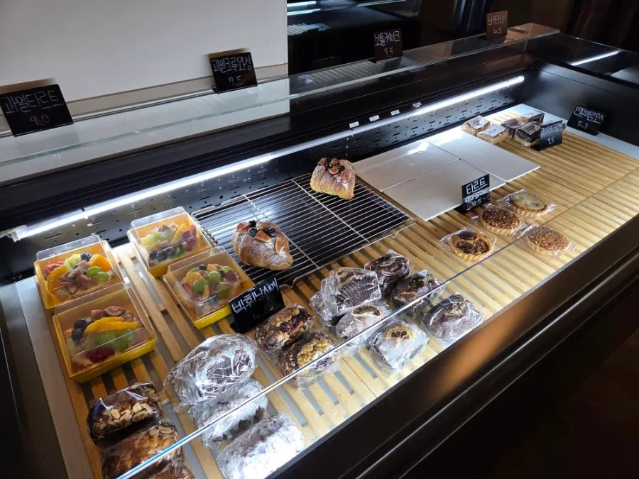 Bread display with fewer options due to the late hour