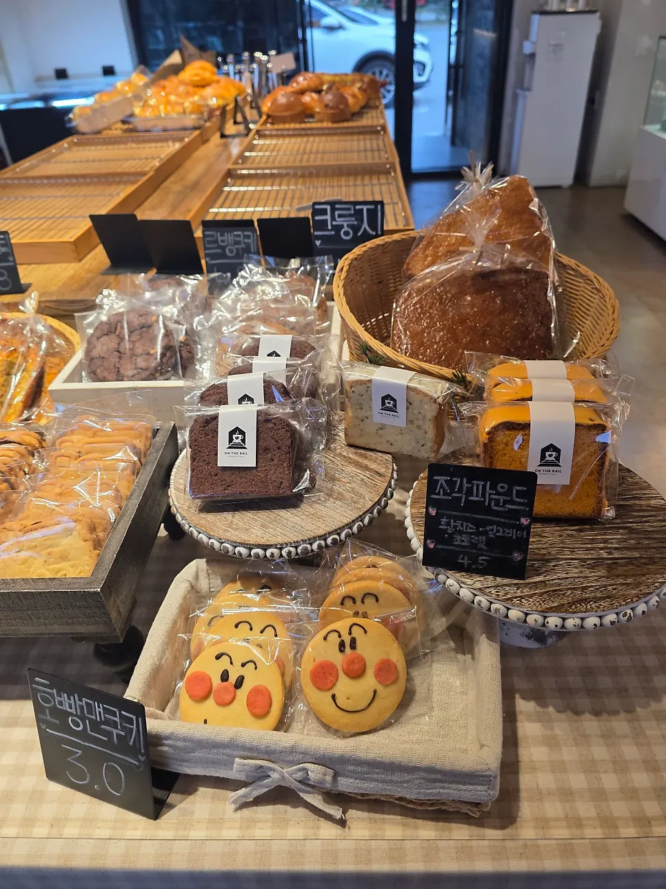 Pound cake slices and loaf cakes on display