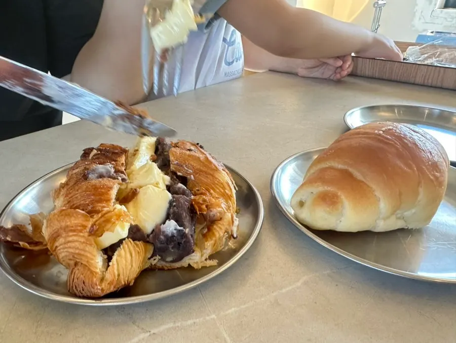 A child eating salt bread