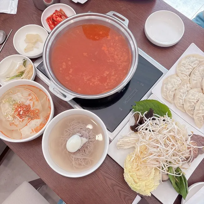 주문을 마친 테이블 세팅