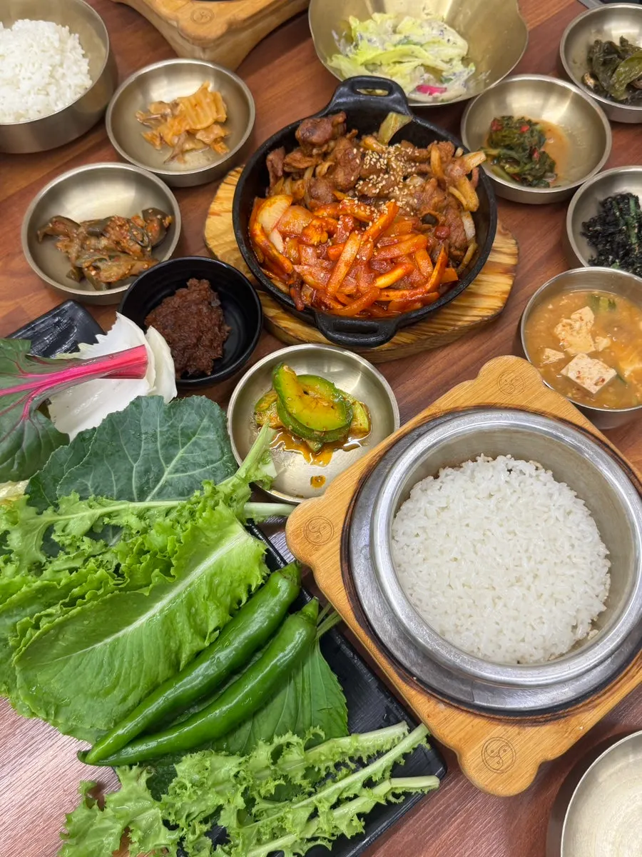 들정식 밑반찬 사진