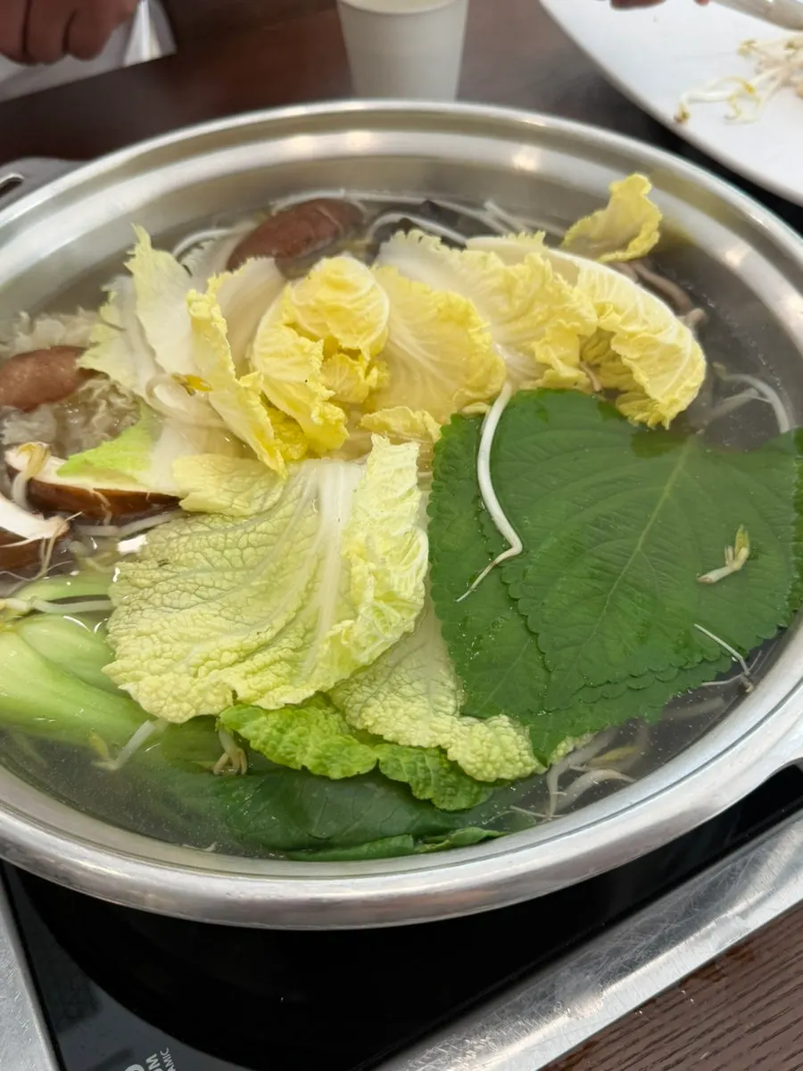 테이블에 놓인 모래시계 타이머