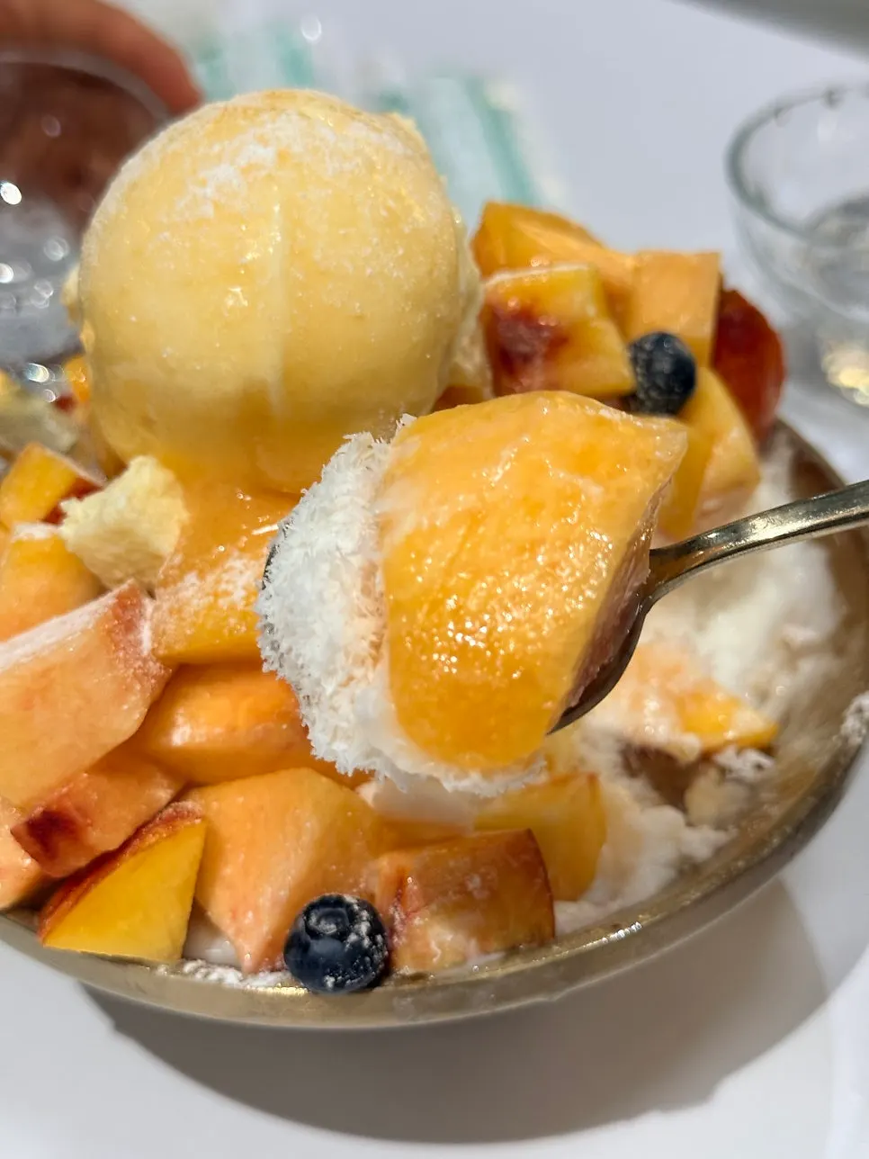 A spoonful of fine snow flower ice