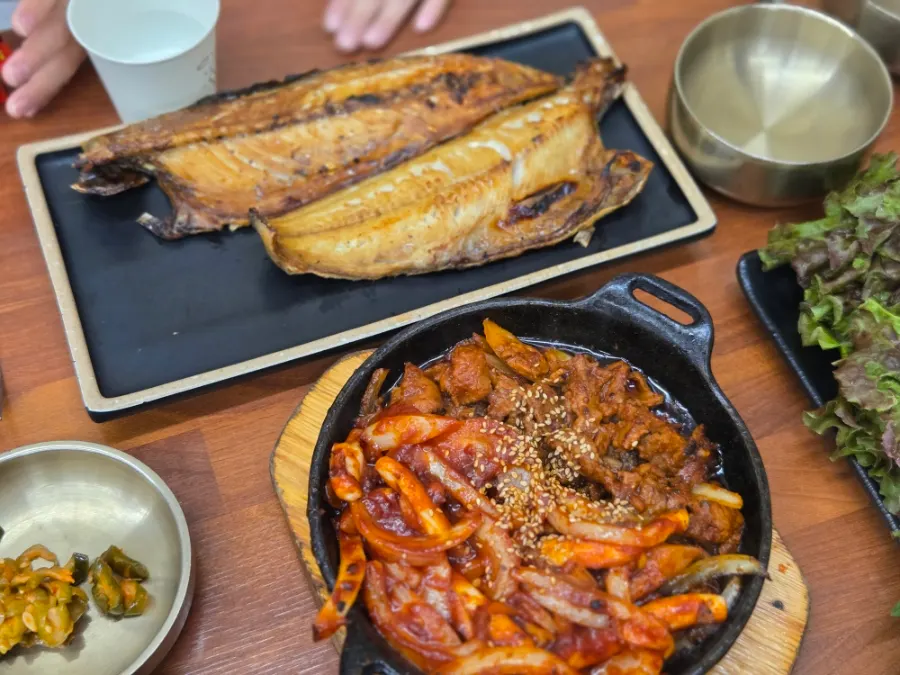 든든하게 싸 먹는 쌈밥 한 쌈
