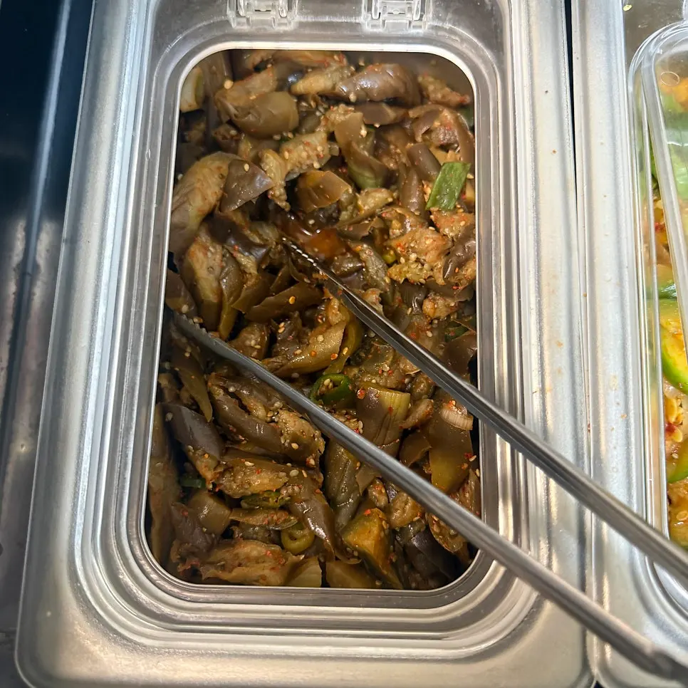 Kale and chicory at the self-serve bar