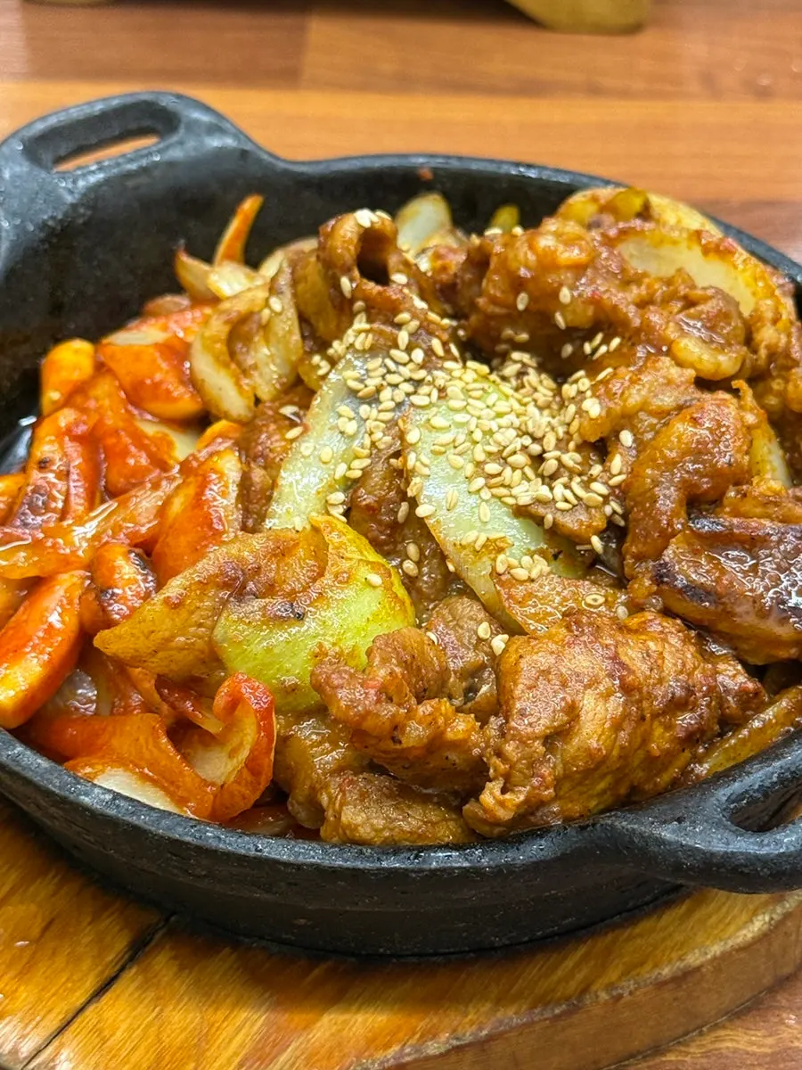 A full spread set out alongside the ssam vegetables
