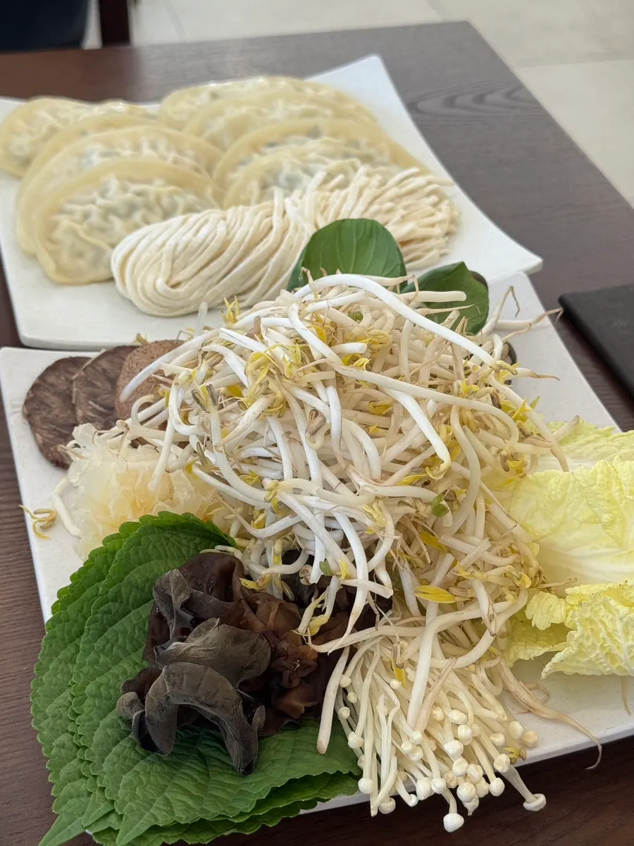 Pyeongyang mandu hot pot, the main dish