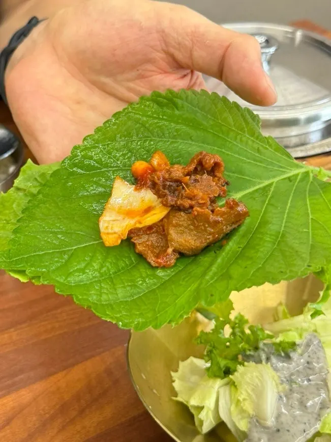 A generously arranged Deul Set meal