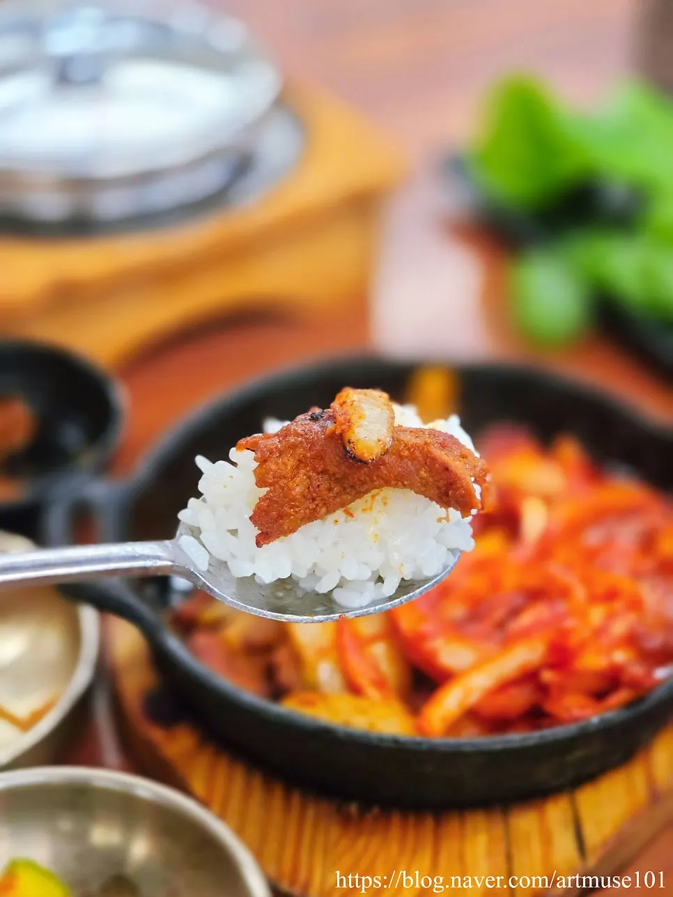 돌솥밥과 함께 먹는 쌈밥 한 상