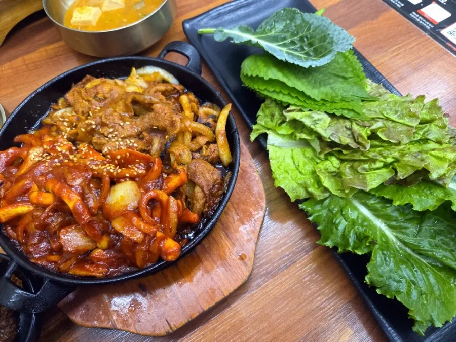 Plate of assorted wrap vegetables