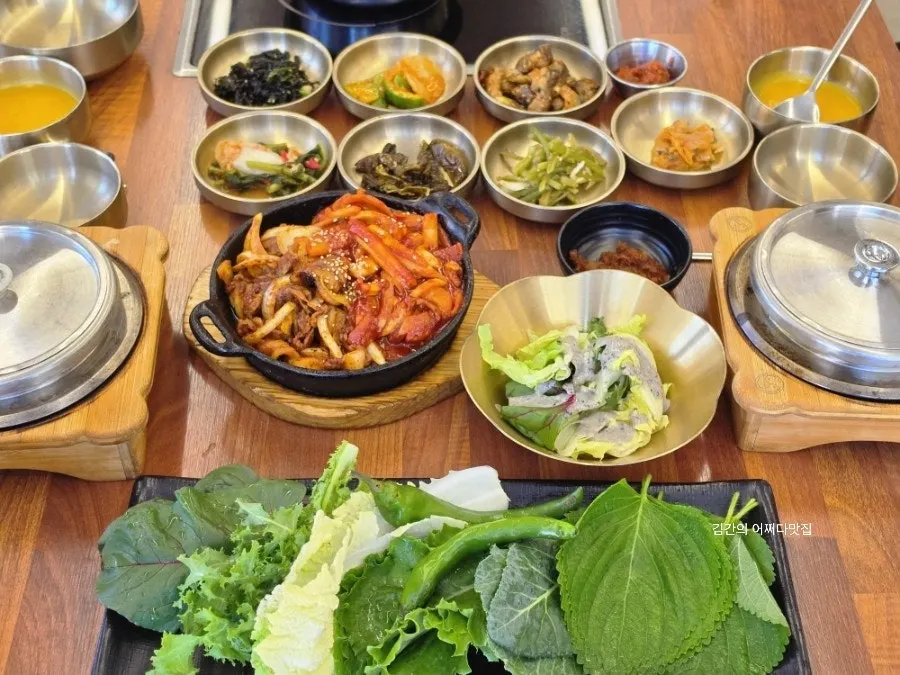 Pork bulgogi and squid stir-fry at Deulkkot Ssambap