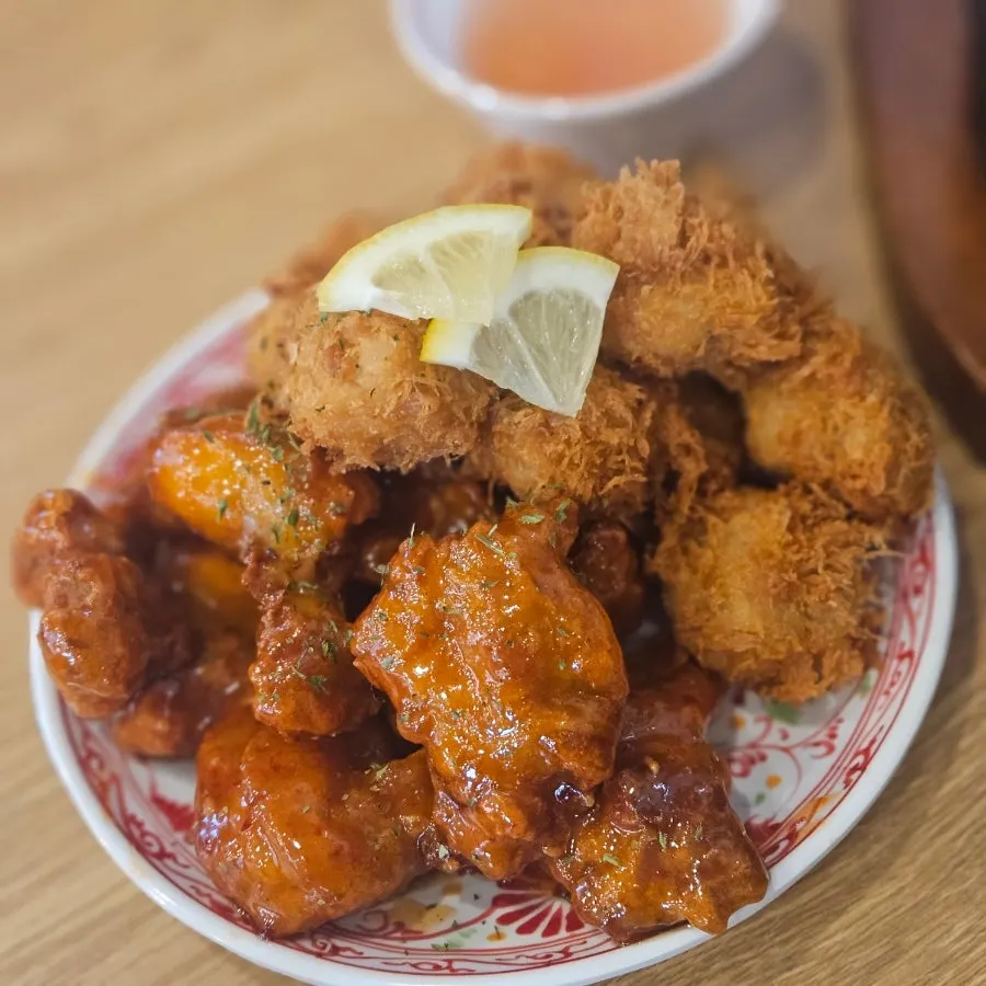 세트로 나온 돈치탕 한 접시