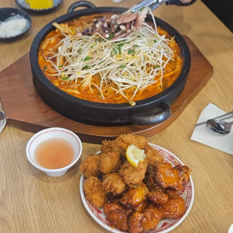 돌판에서 볶아지는 볶음짬뽕면