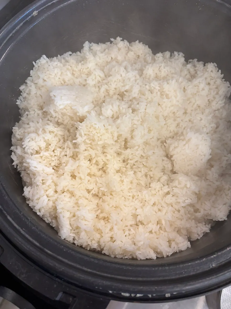 공기밥이 담긴 셀프 코너