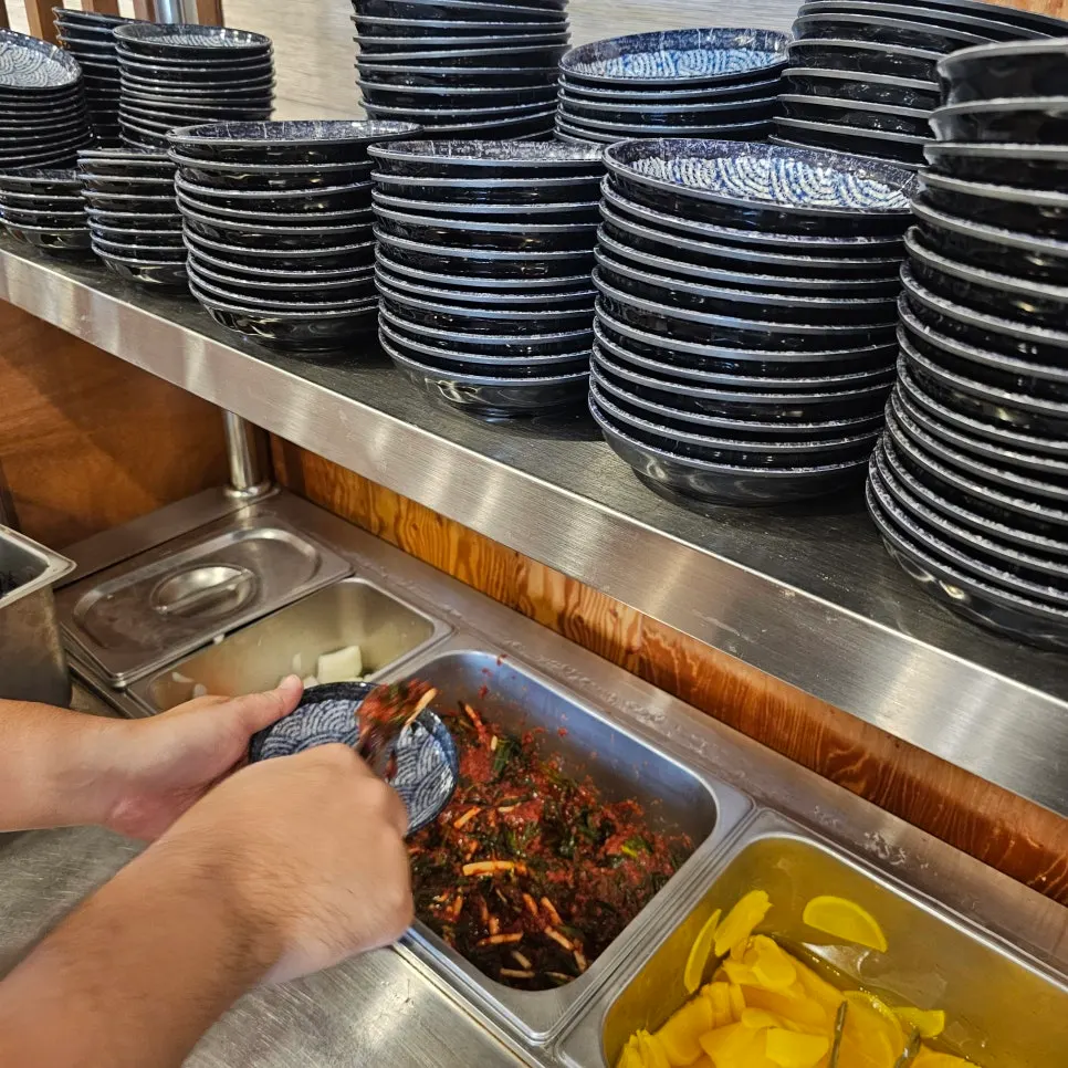 Pa-kimchi and side dishes from the self-serve corner
