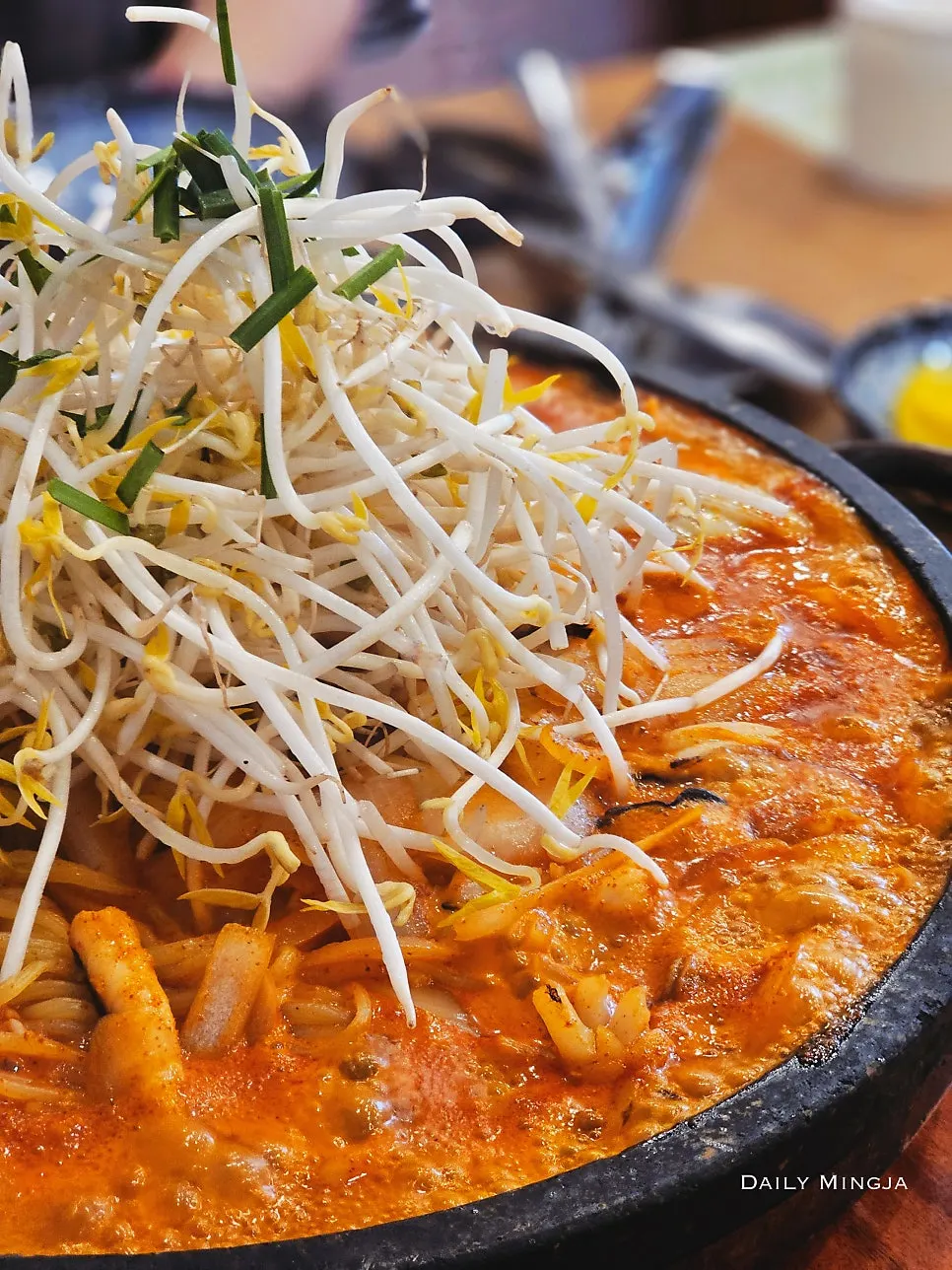 Stone-plate jjamppong broth reduced down thick