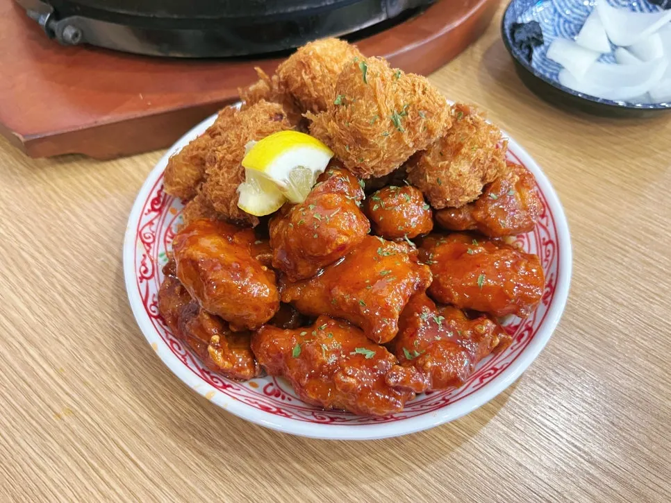 사이드로 주문한 돈치탕세트