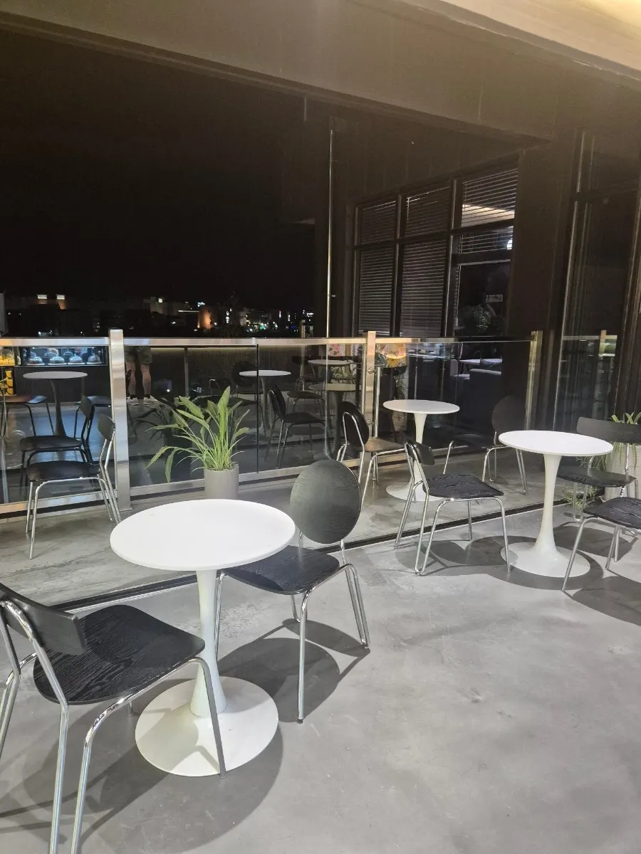 Clean interior atmosphere of Fruit Forest Paju Direct Store