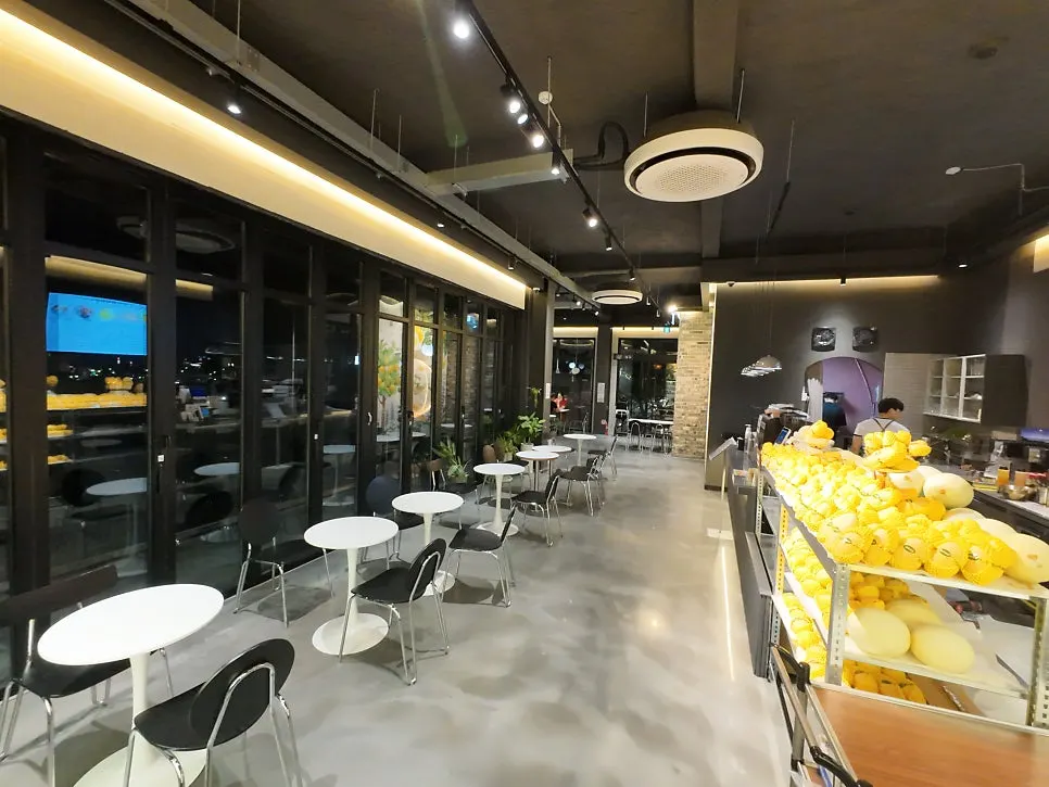 Visiting Fruit Forest in Simhaksan's dining alley