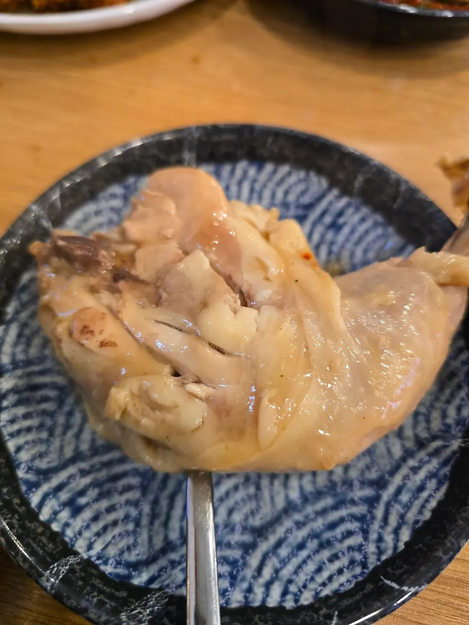 돈치탕 반반 양념 부분