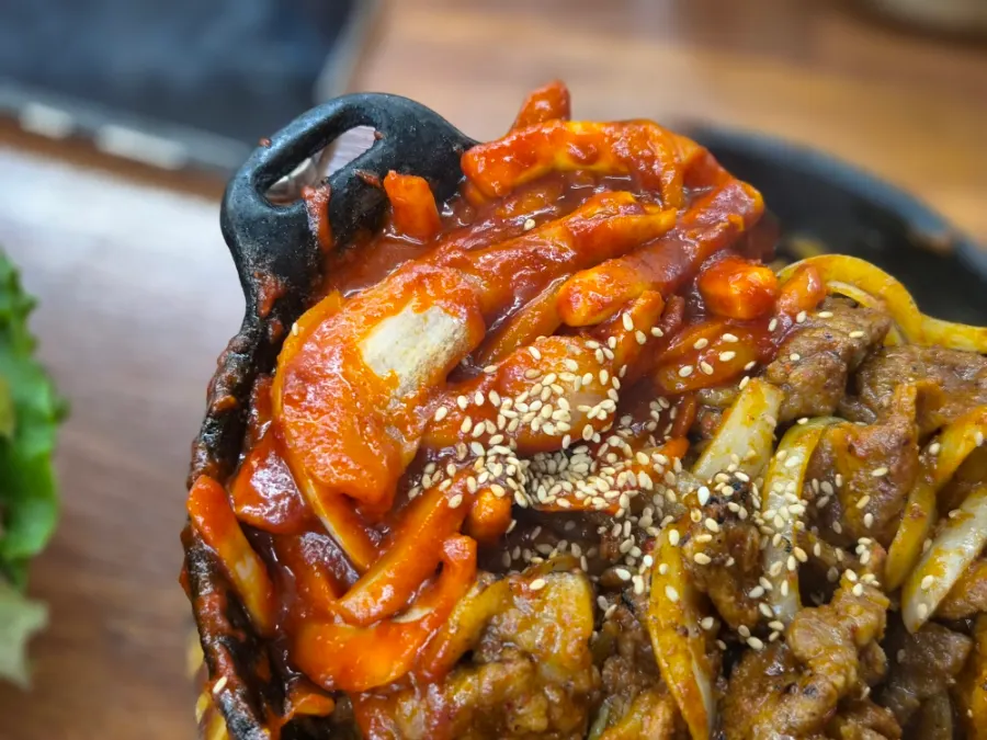 Soy sauce-based stir-fried pork