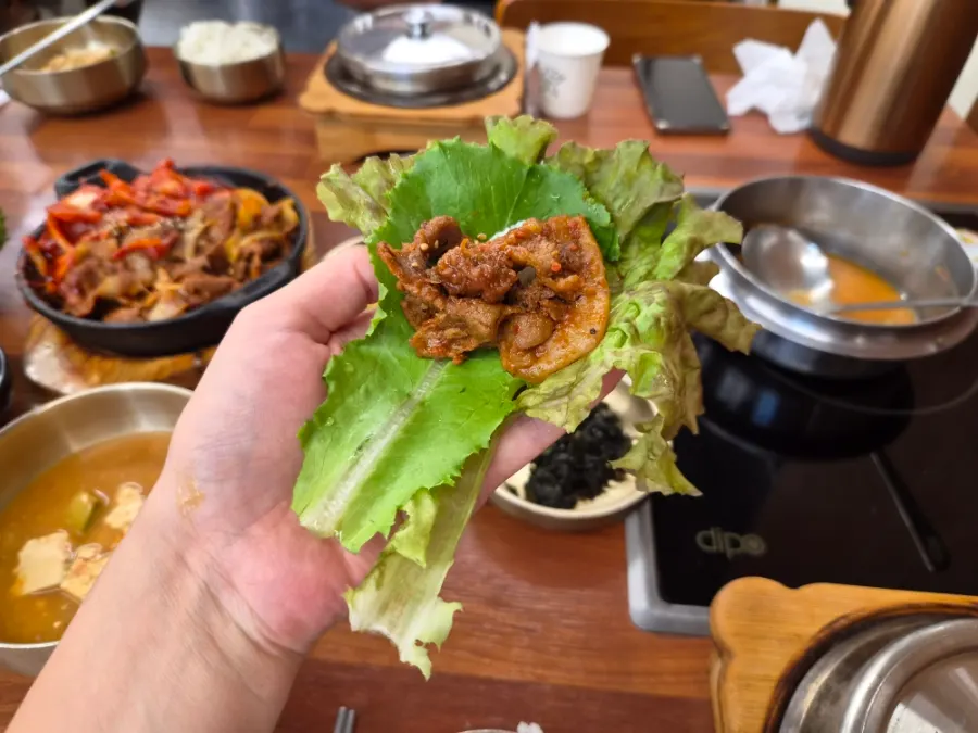 Large pieces of stir-fried pork
