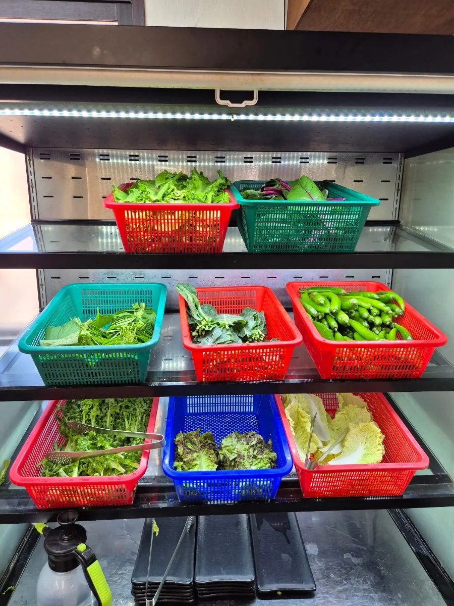 Self-serve wrap-vegetable bar at Deulkkot Ssambap