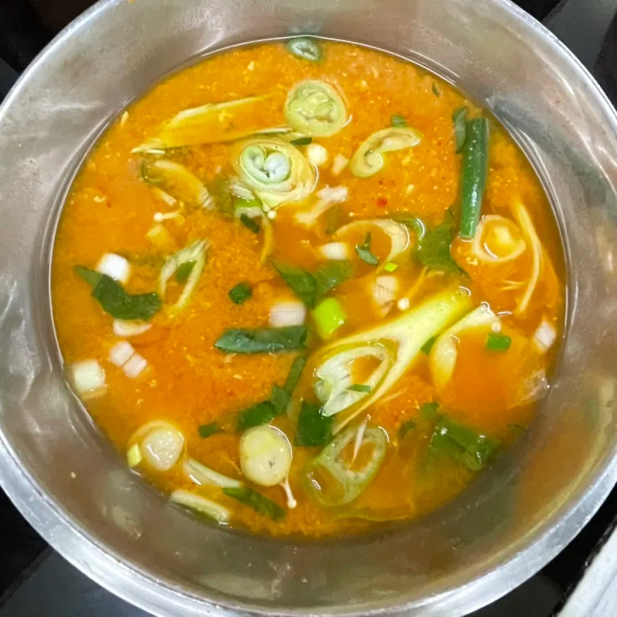 Doenjang stew served with the deuljeongsik set