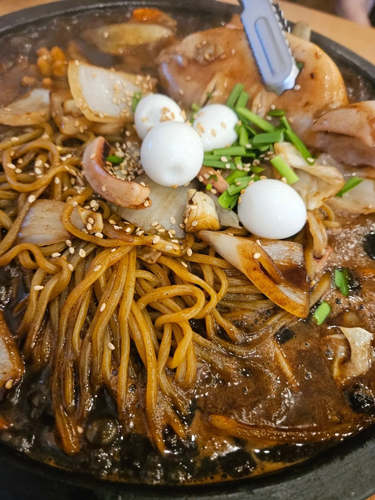 Sizzling crispy-rice stone-plate jajangmyeon set