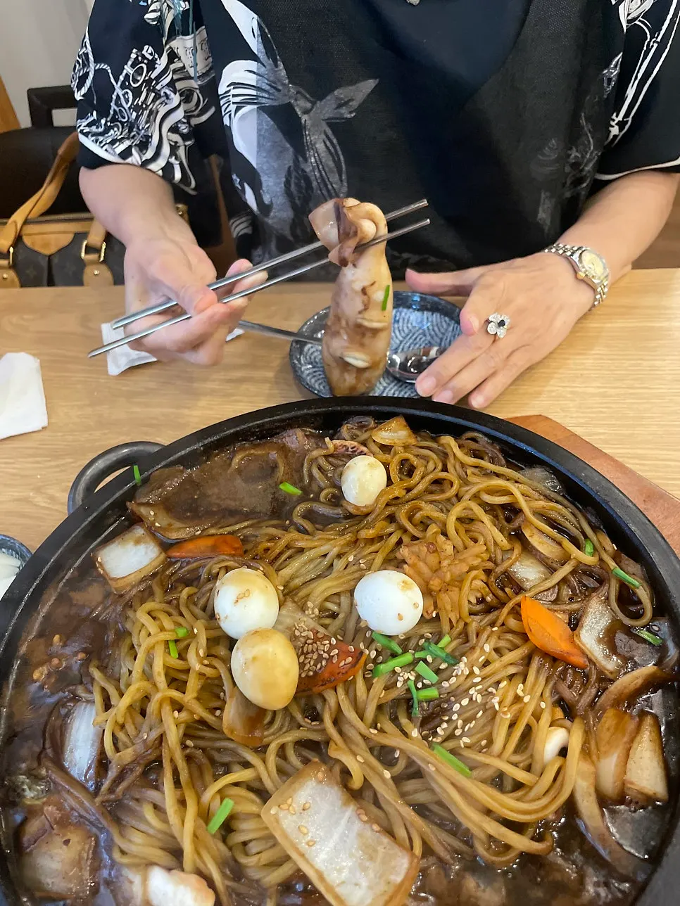Noodles well-coated with jjajang sauce
