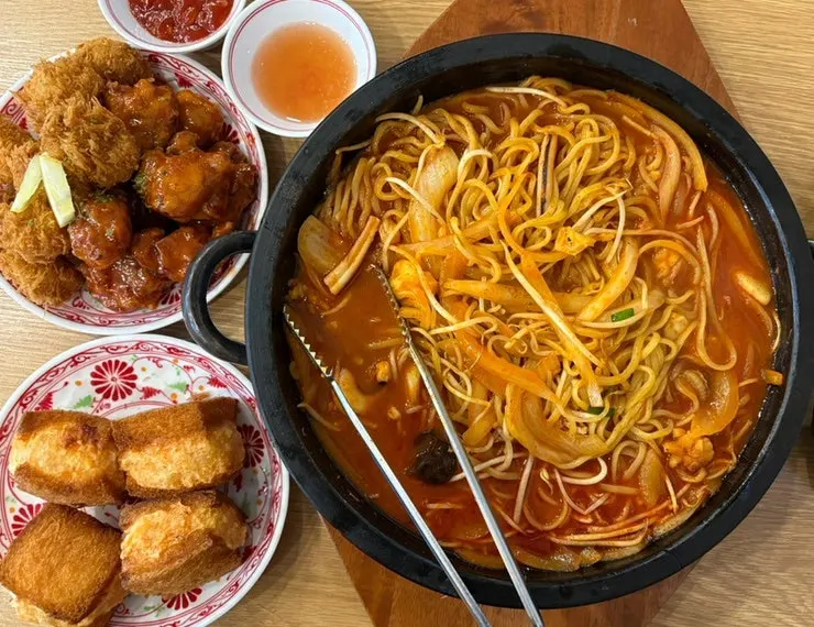 Signature dishes at Dolpanseok Jjamppong in Paju
