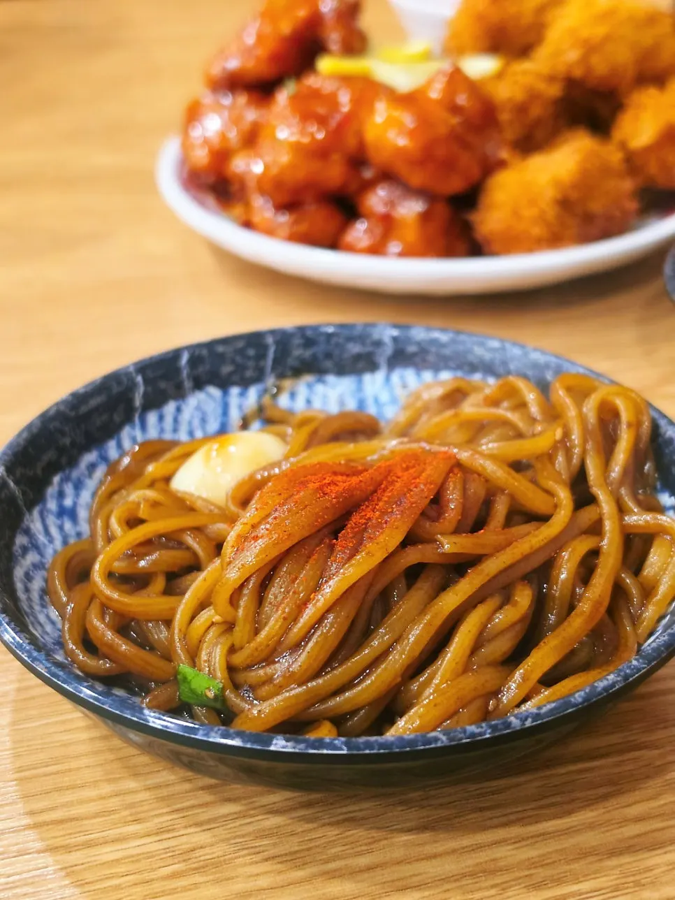 Large stone-plate jajajang sizzling on the hot stone plate