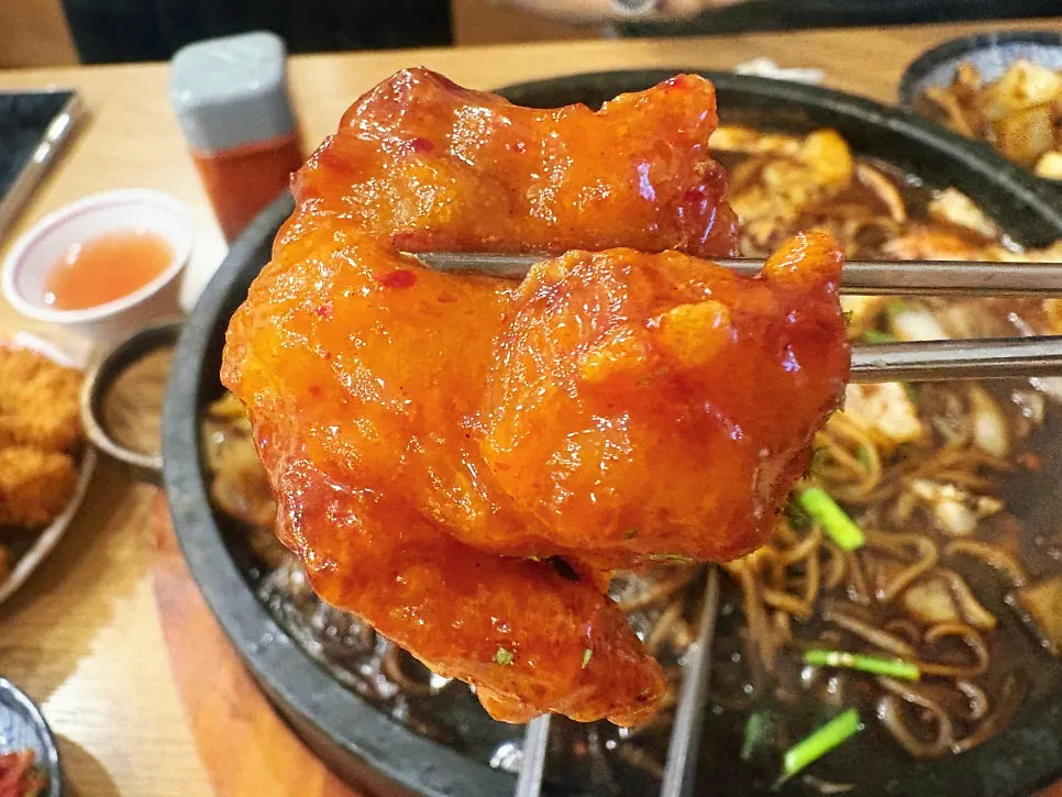 Sweet and sour sauce with crispy fried pork