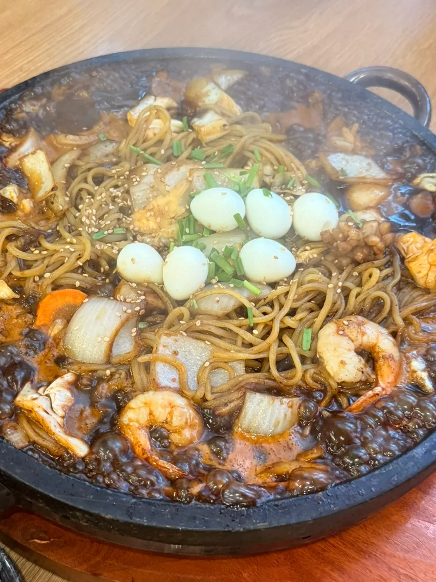 Introductory photo of Dolpanseok Jjamppong in Paju Simhaksan