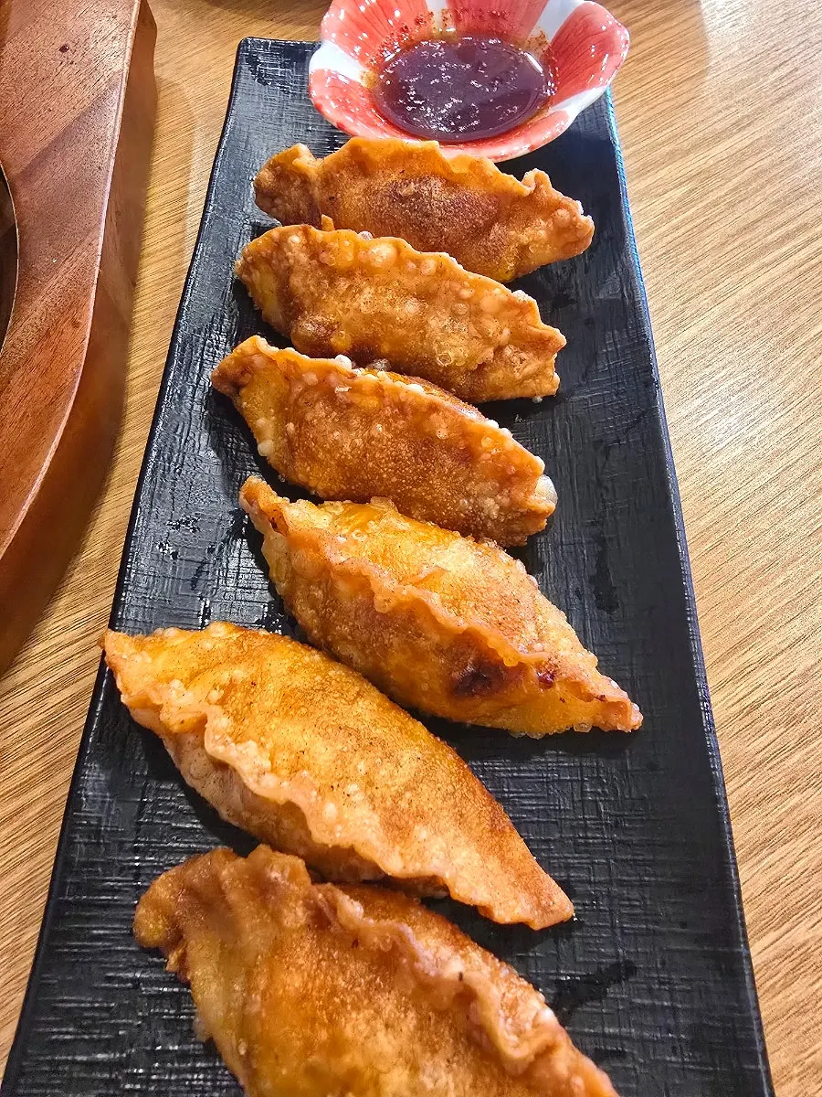 빨간빛이 도는 마라만두