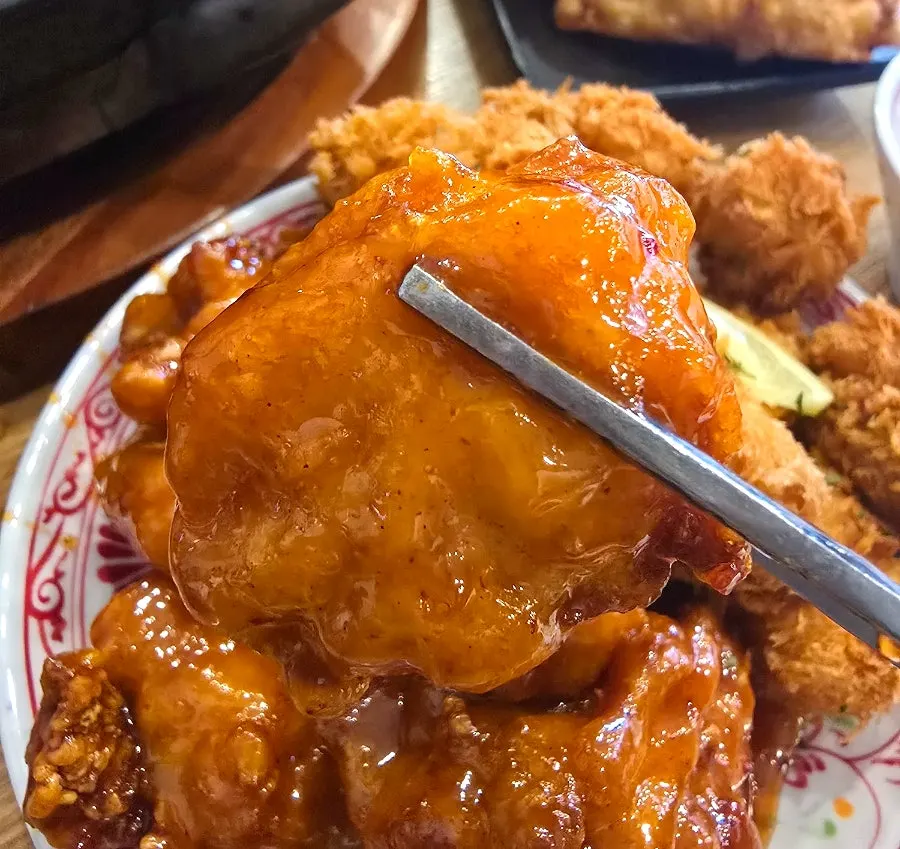 양념치킨 맛이 나는 닭강정 치탕