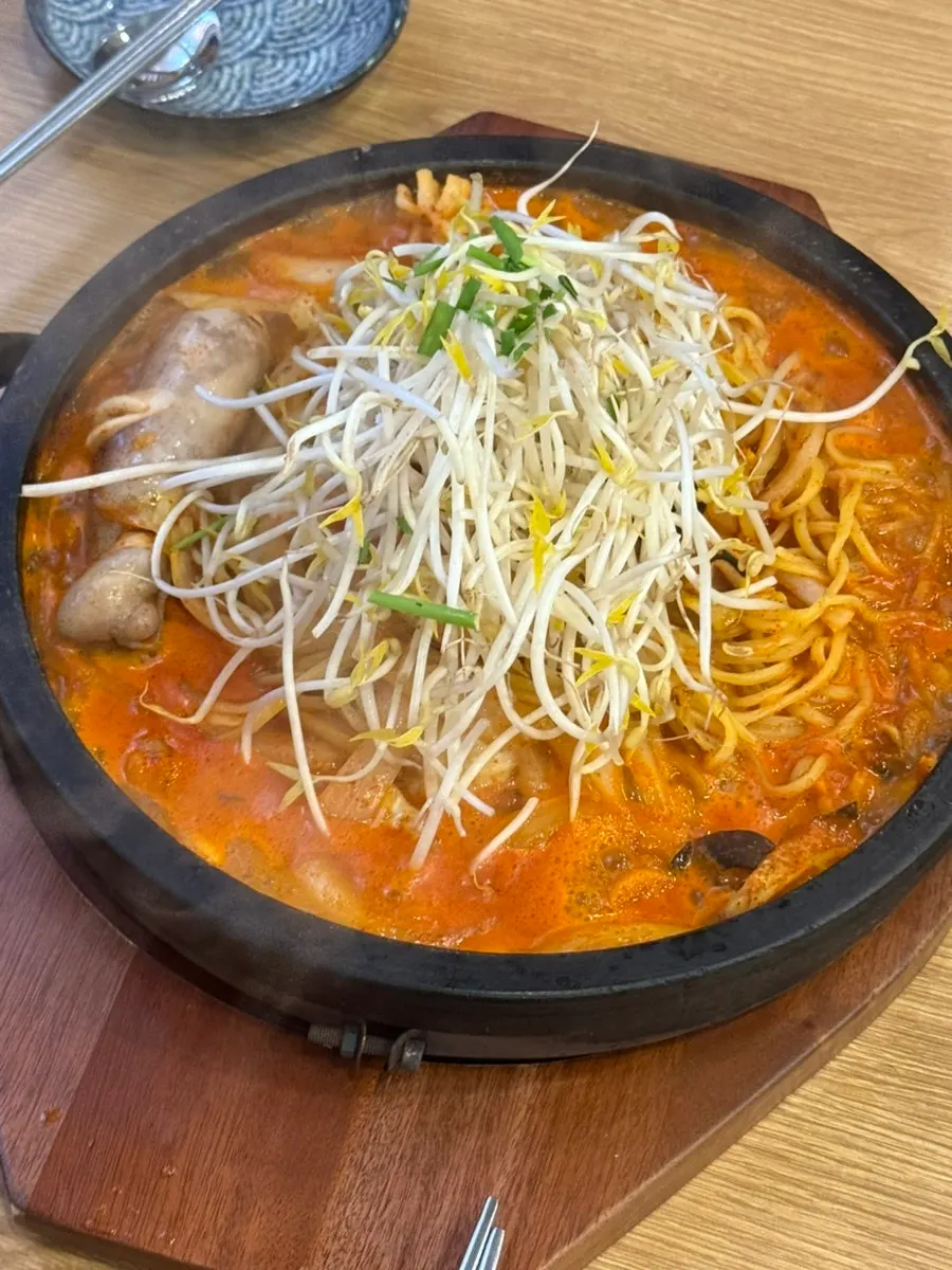 Jjamppong chidon set served on a stone plate